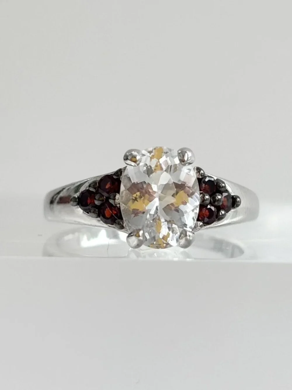 White Topaz & Mini Garnet Gemstone Sterling Silver 925 Vintage Ring - sz 8